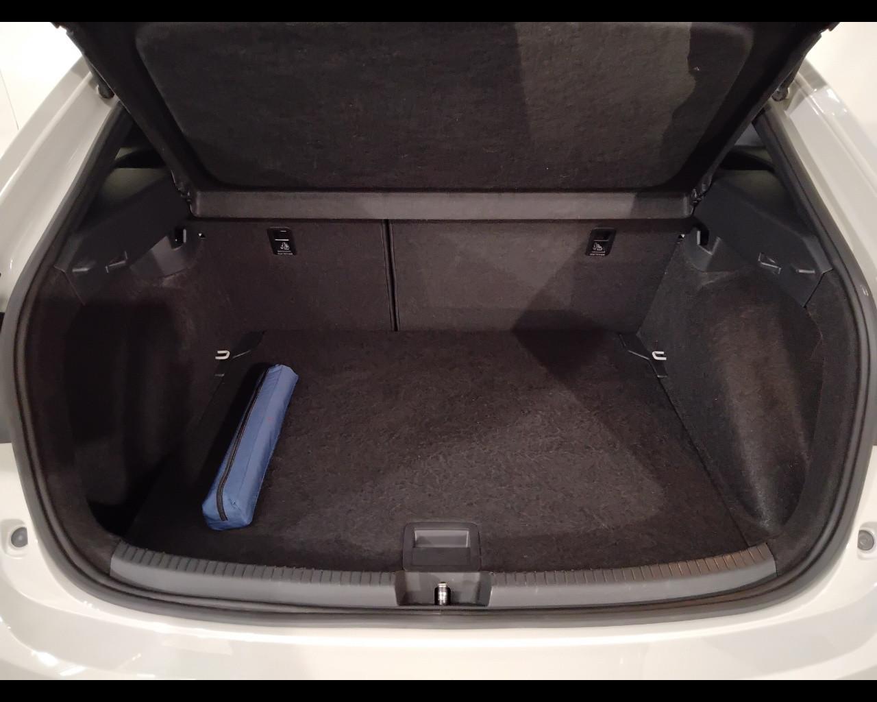 VOLKSWAGEN Taigo - Taigo 1.0 tsi R-Line 110cv