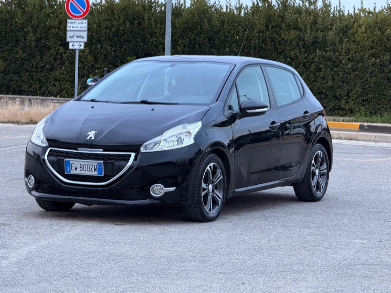 Peugeot 208 2014 GPL GARANZIA 12 MESI