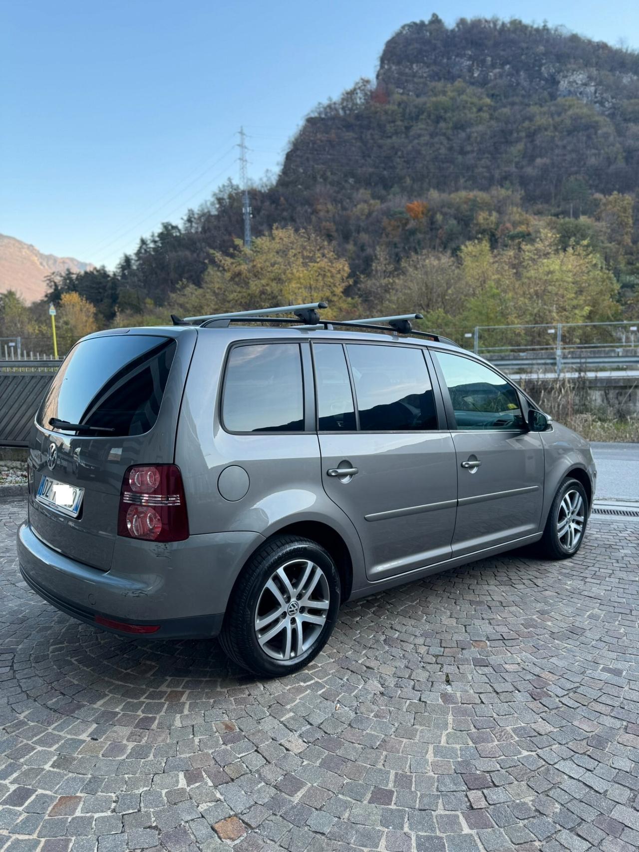 Volkswagen Touran 7 POSTI 1.6 Bifuel GPL ok neopat