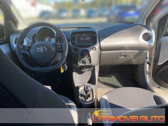 TOYOTA Aygo Connect 1.0 VVT-i 72 CV 5 porte x-play