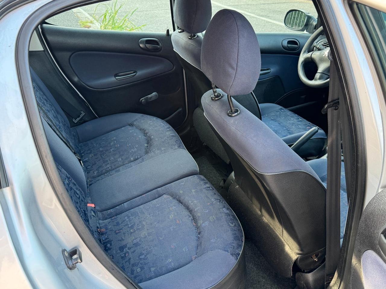 Peugeot 206 1.1 5p. XT
