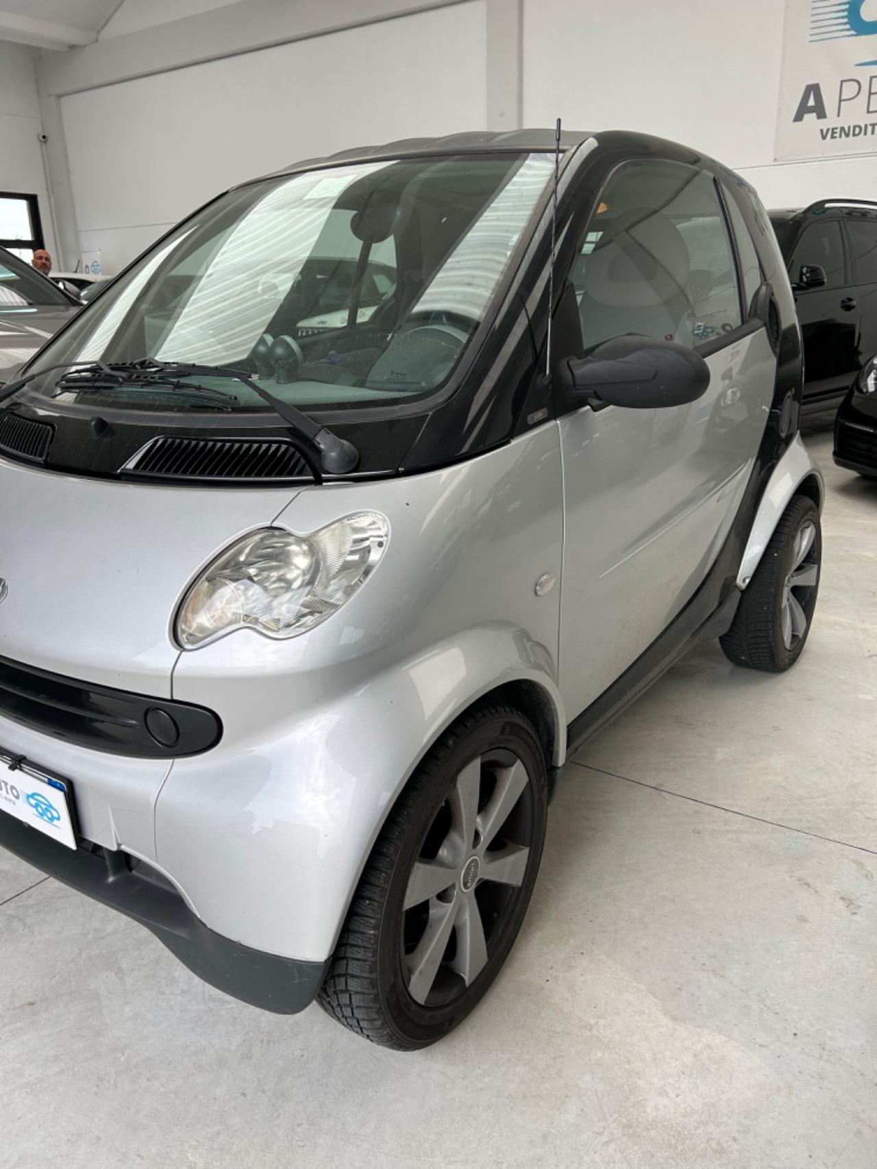 Smart ForTwo 700 coupé passion (45 kW)