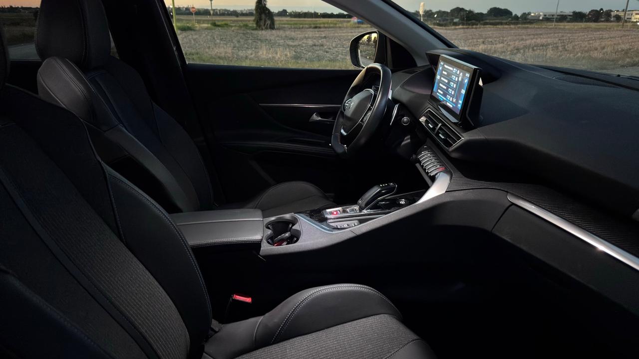 Peugeot 5008 BlueHDi 130 S&S EAT8 Allure Pack