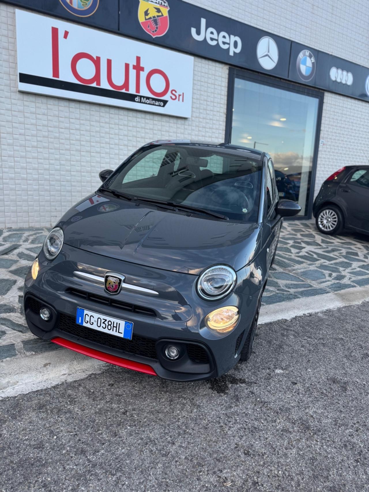 Abarth 695 1.4 Turbo T-Jet XSR Yamaha Limited Edition