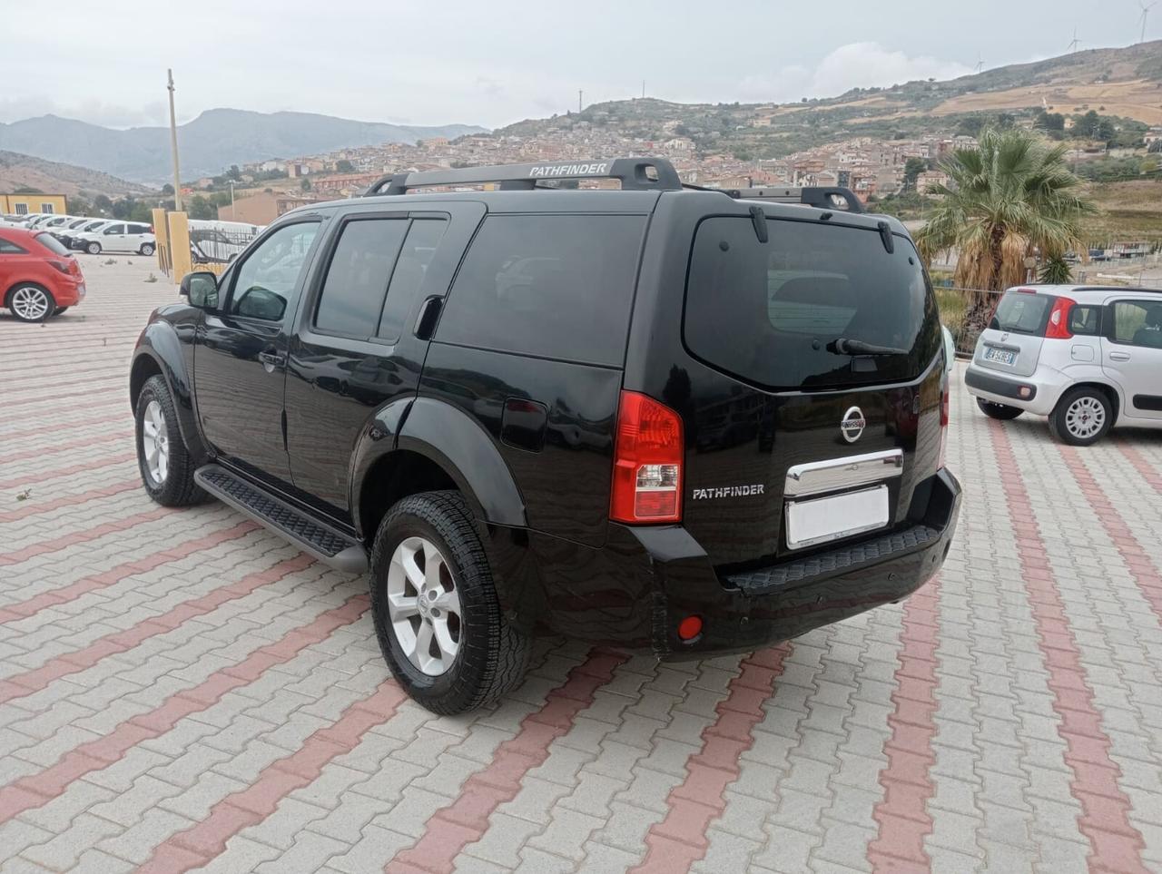 Nissan Pathfinder 2.5 dCi 4x4