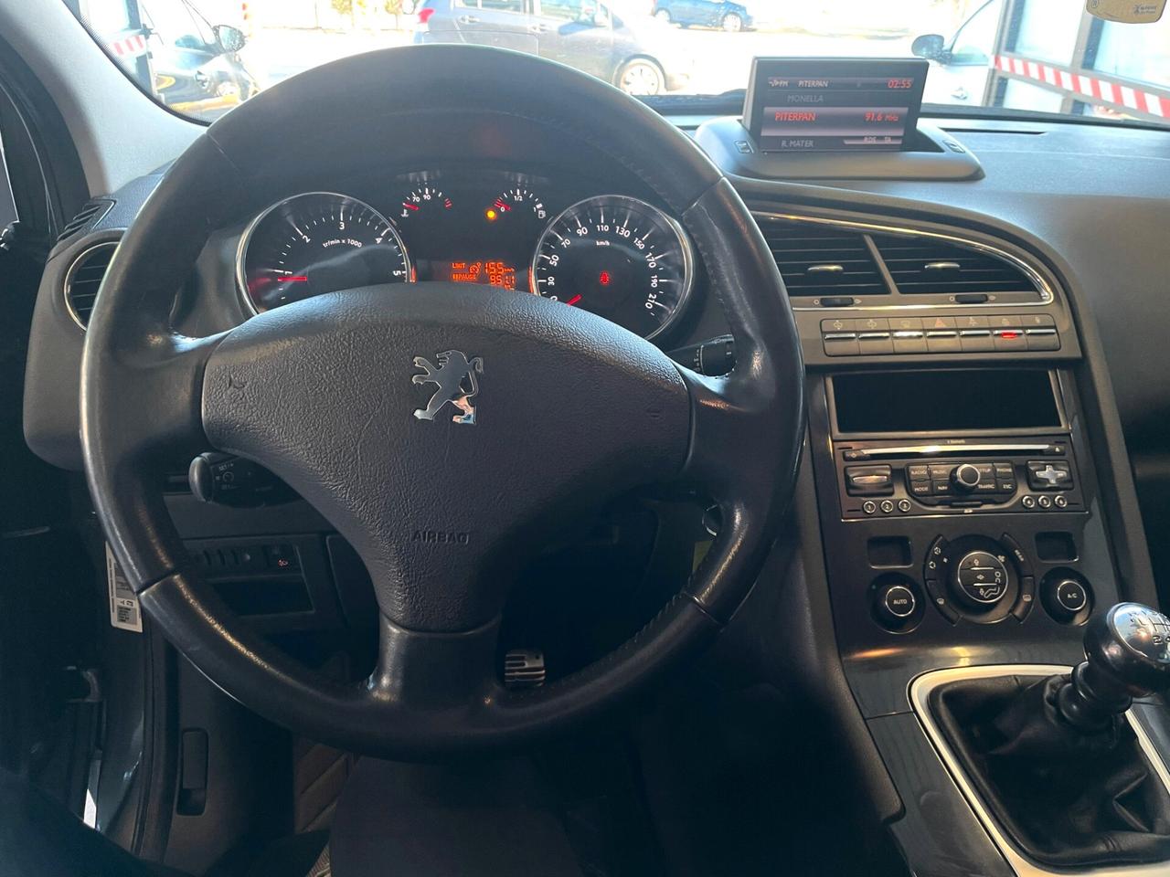 Peugeot 5008 2.0 HDi 150CV Féline