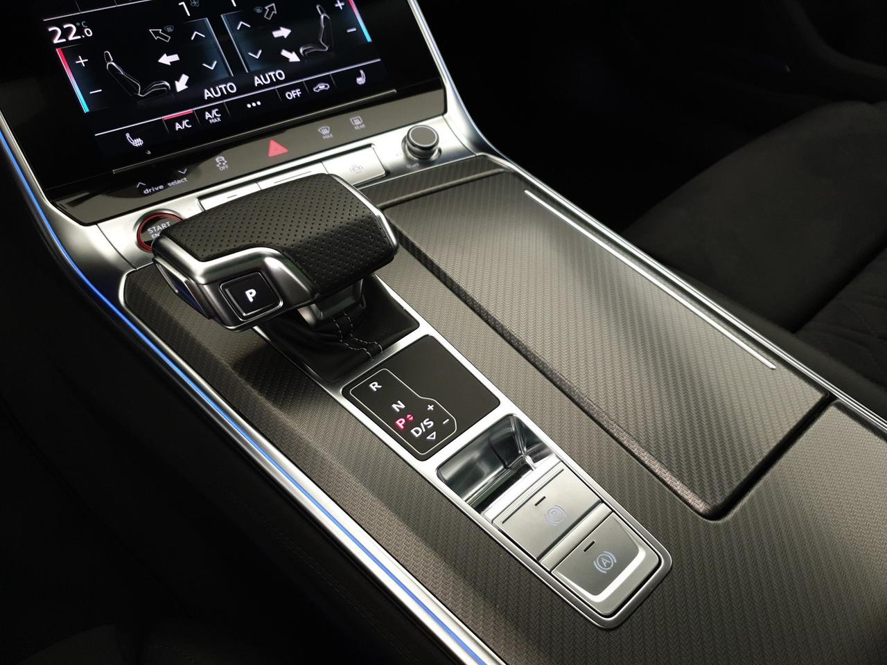 4.0TFSI 600CV quattro tiptronic