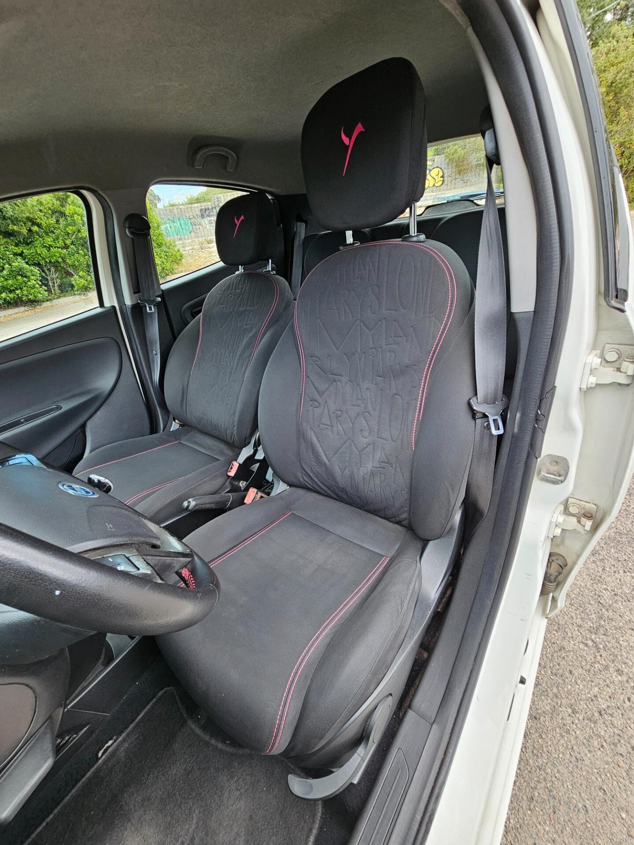 Lancia Ypsilon 1.2 69 CV 5 porte Elefantino Rosa
