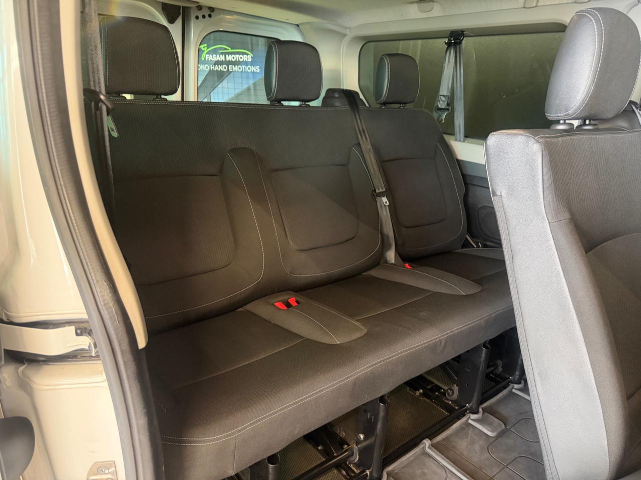 RENAULT Trafic 2.0 blue dci 110cv L2 Authentic