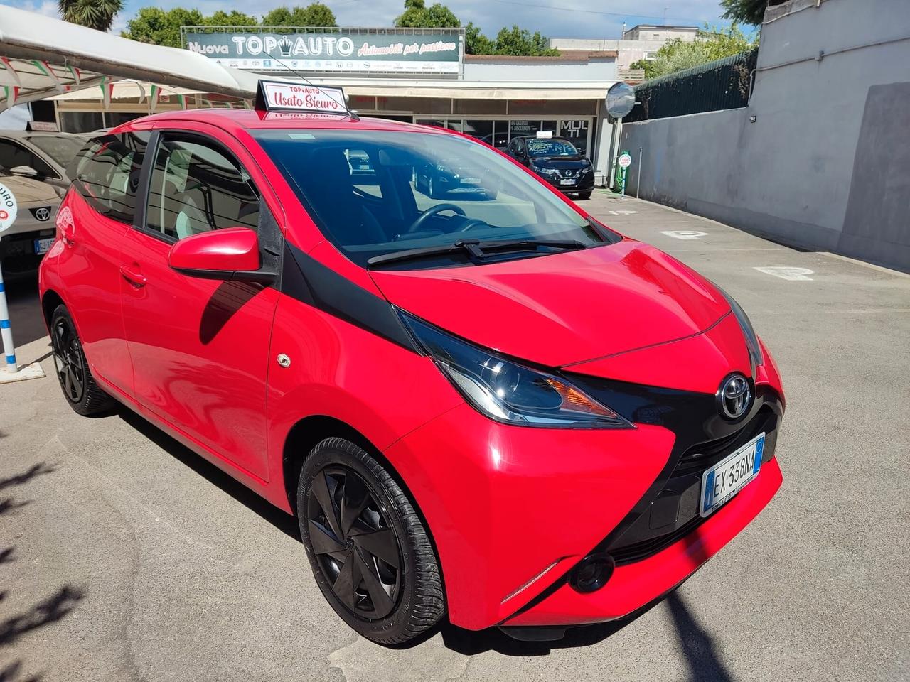 Toyota Aygo 1.0 VVT-i 69 CV 5 porte x-cool MMT