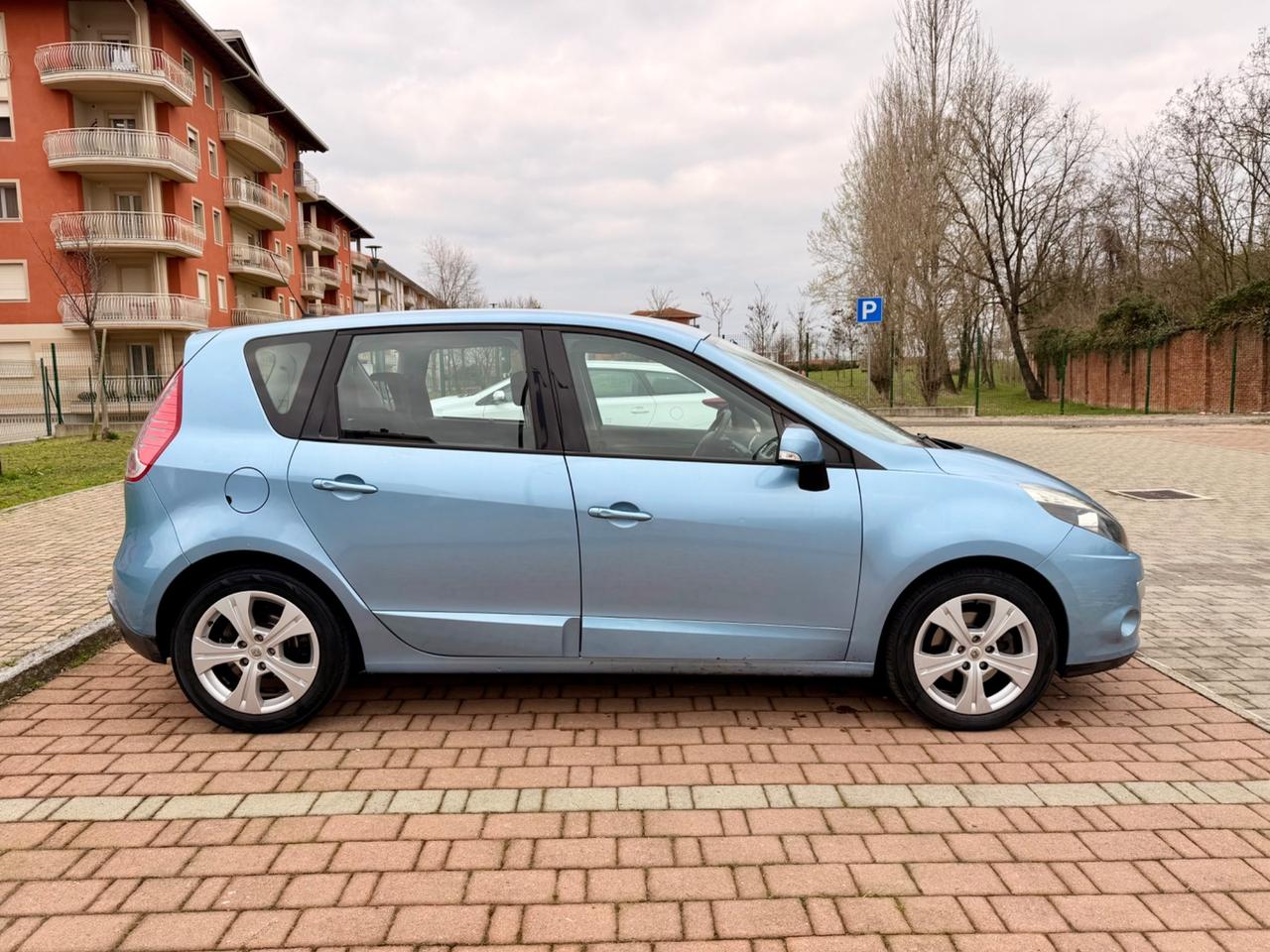 Renault Scenic Scénic X-Mod 1.6 GPL Dynamique
