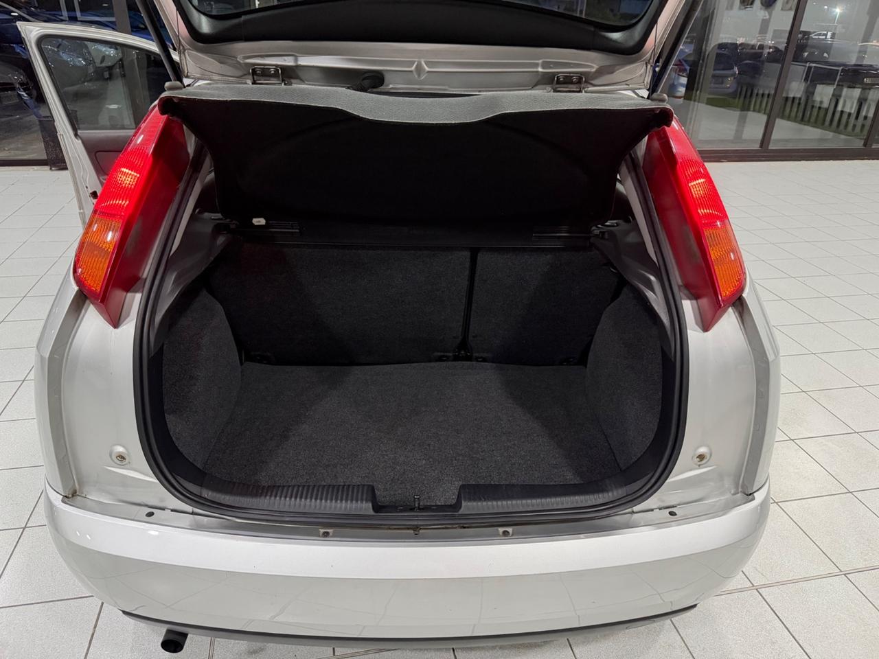 Ford Focus 1.6i 16V cat 5p. Zetec