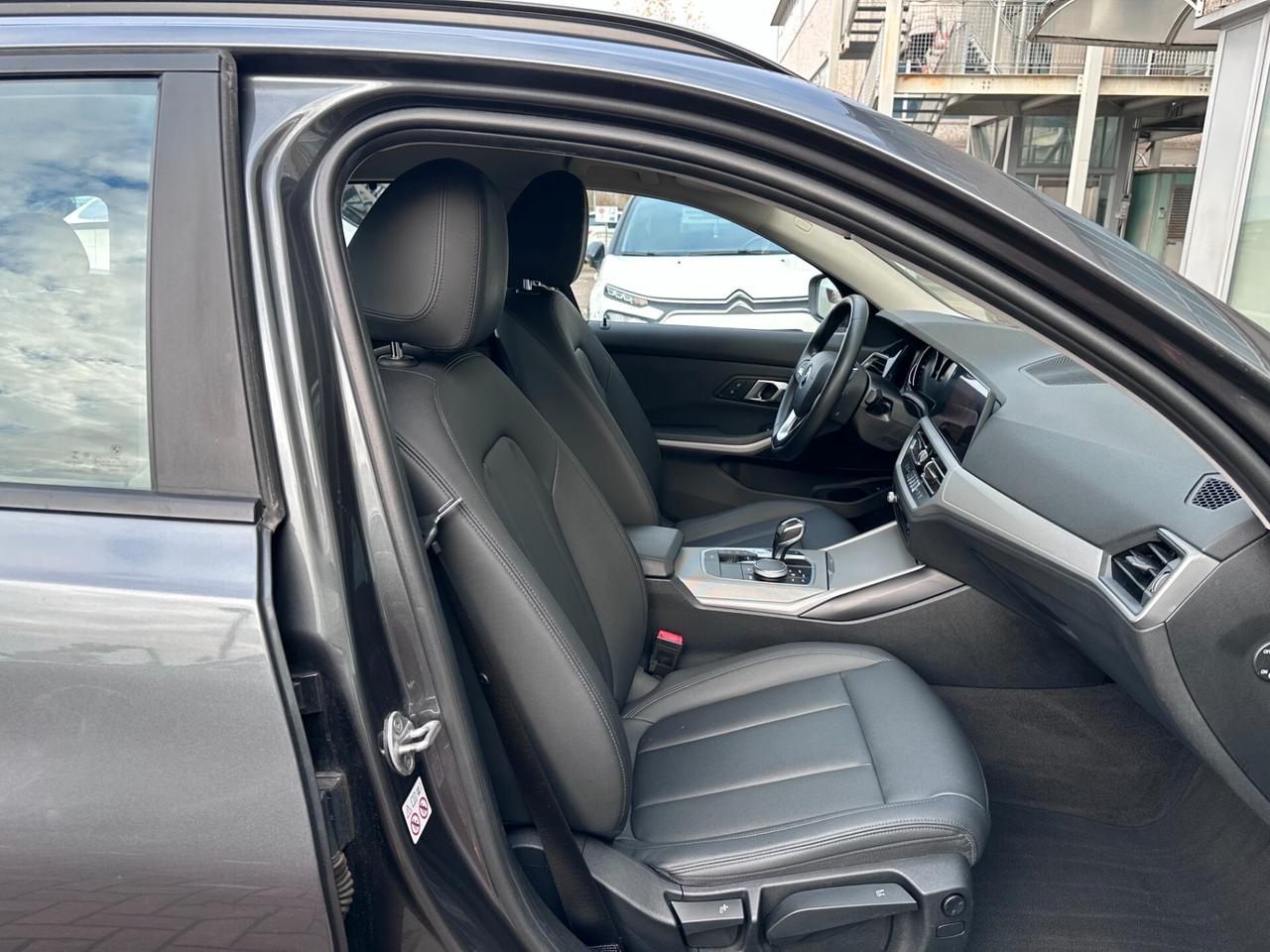 BMW 320d Touring xDrive AUTOMATICA EURO6D! PELLE!