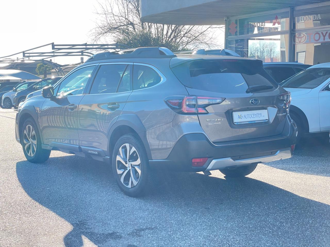 Subaru OUTBACK 2.5i Lineartronic Premium