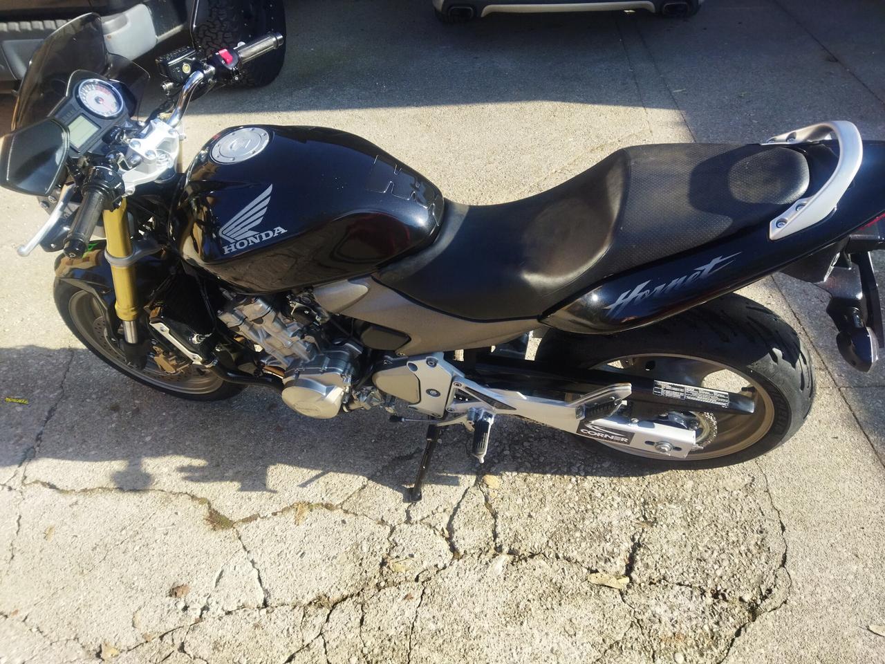 Honda Hornet pronta a viaggiare