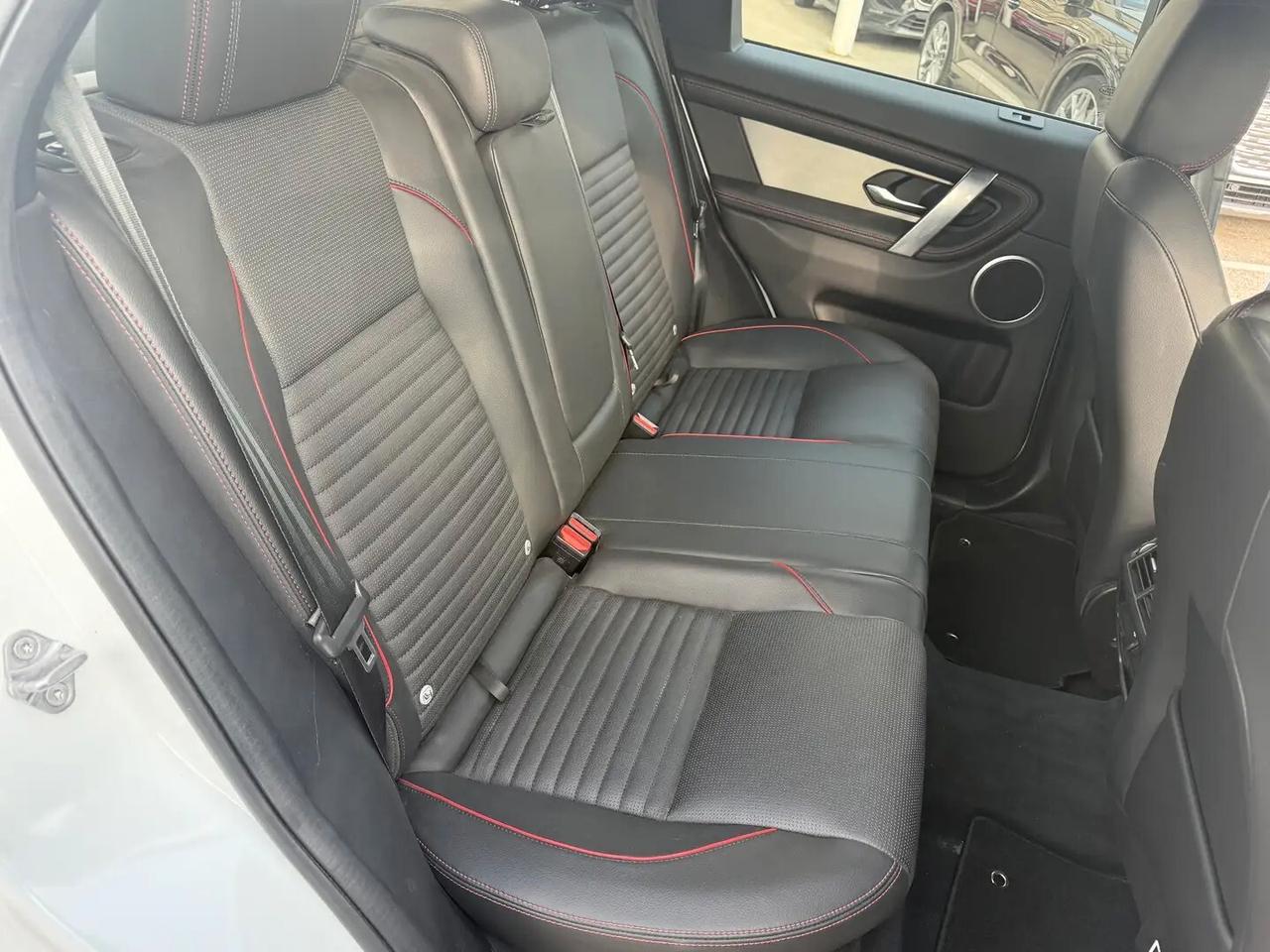 Land Rover Discovery Sport 2.0 TD4 204 CV AWD Auto R-Dynamic SE