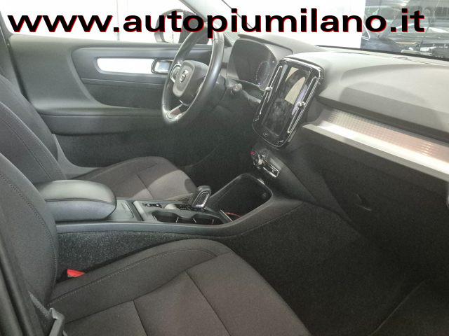 VOLVO XC40 T3 Momentum Core