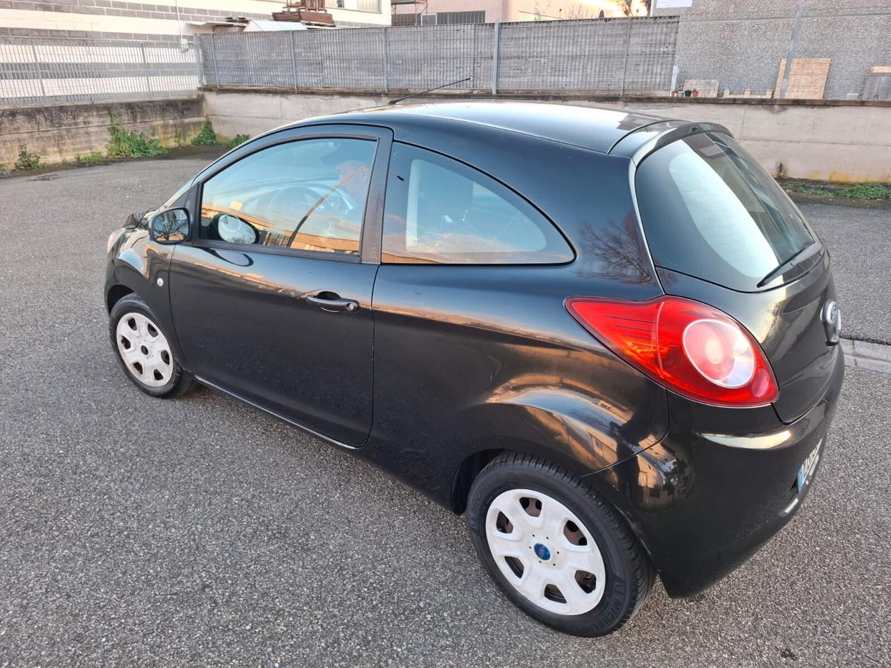 Ford Ka 1.2 benzina 2010 con SOLO 114.000 KM
