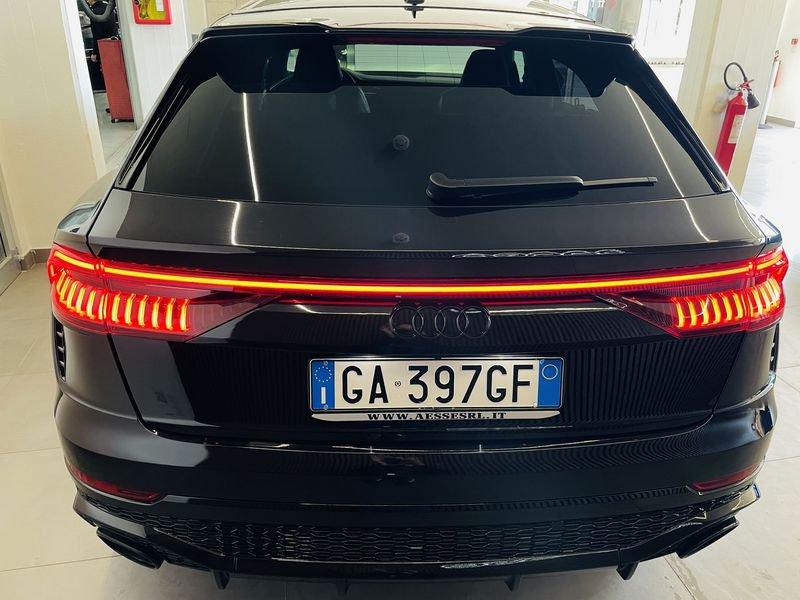 Audi Q8 RS TFSI V8 quattro tiptronic