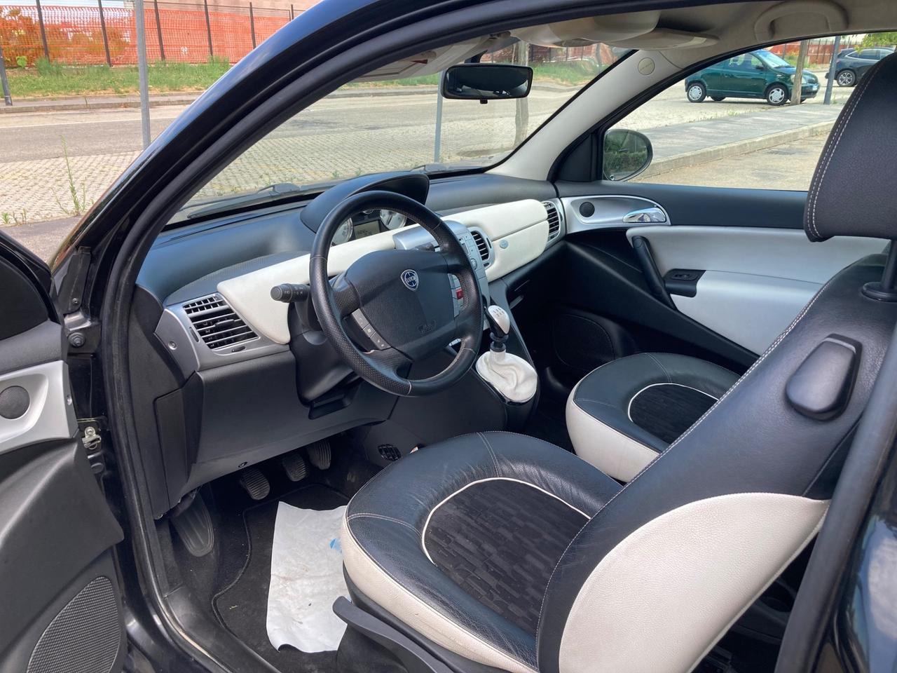 Lancia Ypsilon 1.2 69 CV Elle
