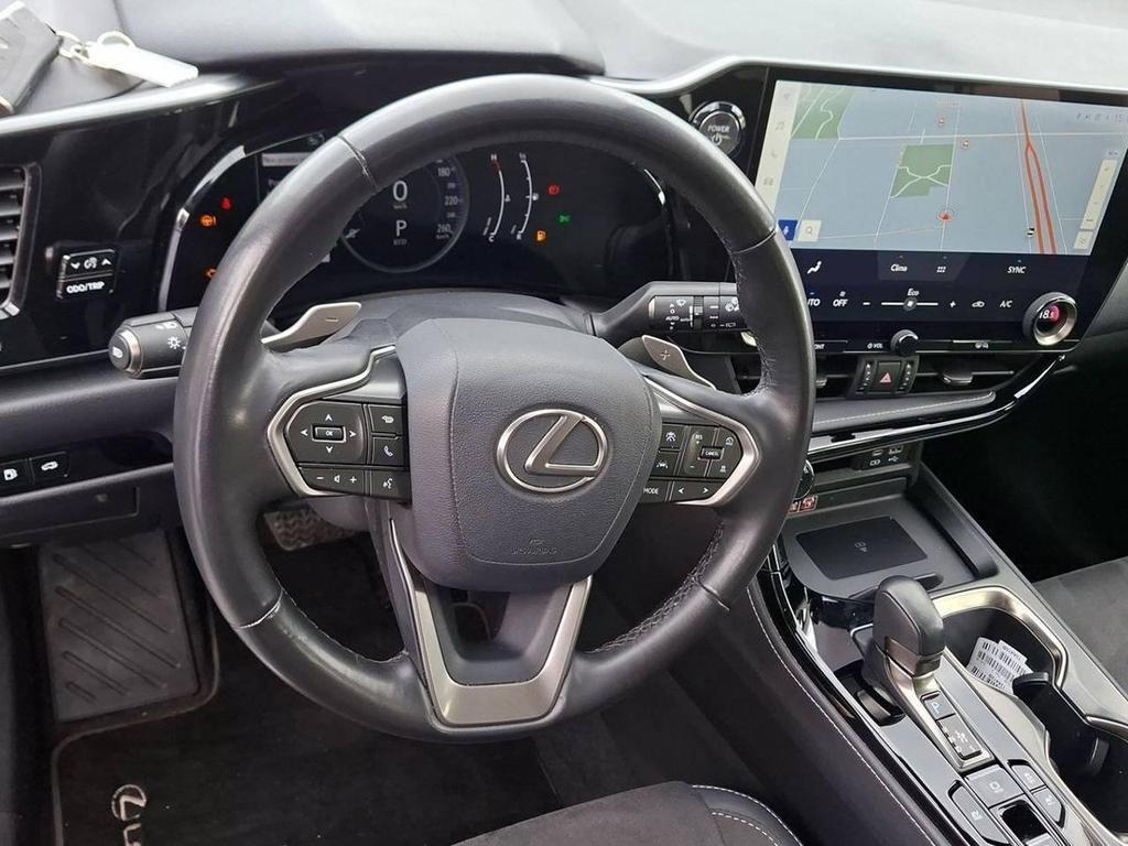 Lexus NX 2.5 Hybrid Premium 4WD e-CVT