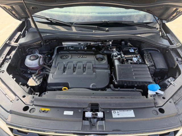 VOLKSWAGEN Tiguan R-LINE unicpro/GARANZIA 12 mesi