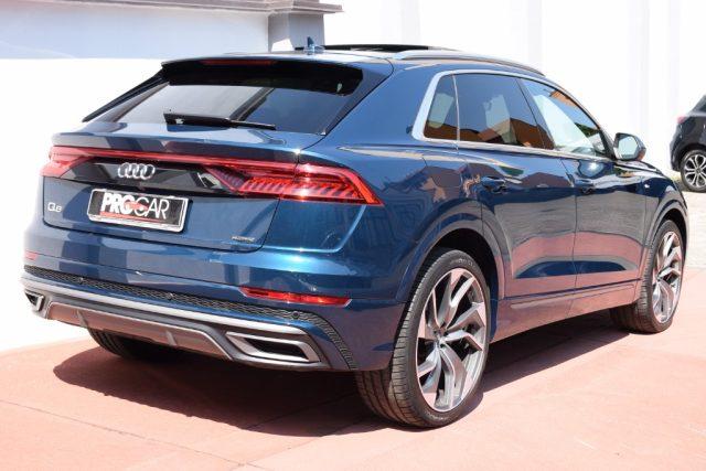 AUDI Q8 55 TFSI quattro tiptronic (Tetto/23"/quadzone)FULL