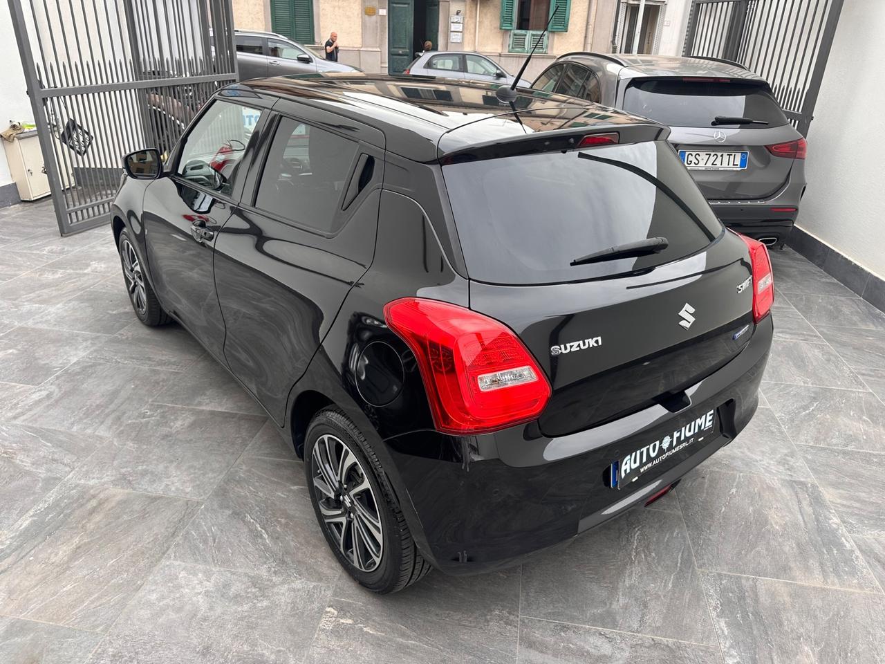 Suzuki Swift 1.2 Hybrid Top