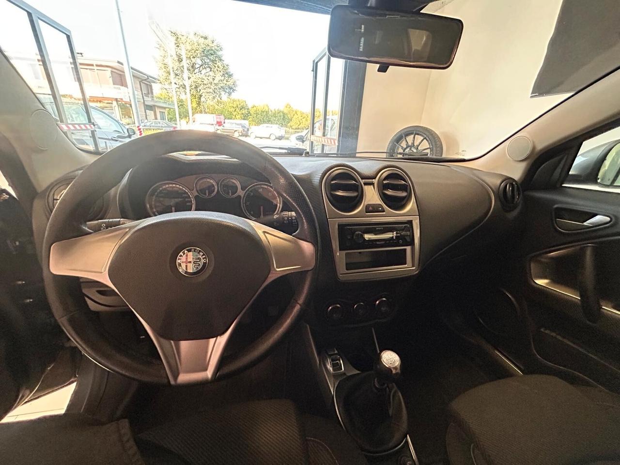 Alfa Romeo MiTo 1.6 JTDm 16V Distinctive Sport Pack