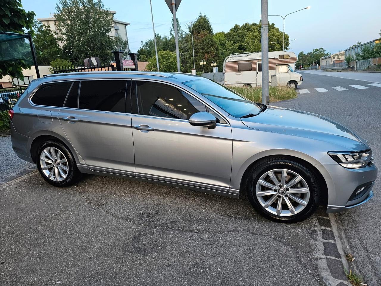 Volkswagen Passat Variant 2.0 TDI 150cv DSG Business*Navi*Euro6*