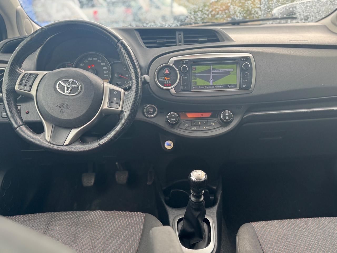 Toyota Yaris 1.4 D-4D 5 porte Lounge GARANZIA