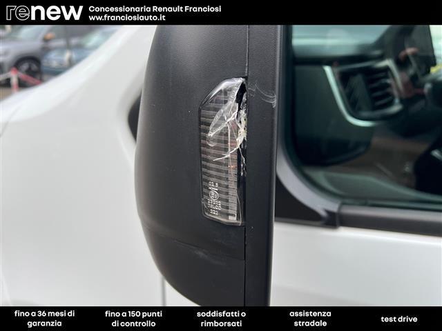 RENAULT Trafic T30 2.0 dci 150cv energy L2H1 Start my23