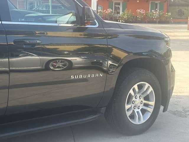 Chevrolet Suburban 5.3 L v8 LT ecotec