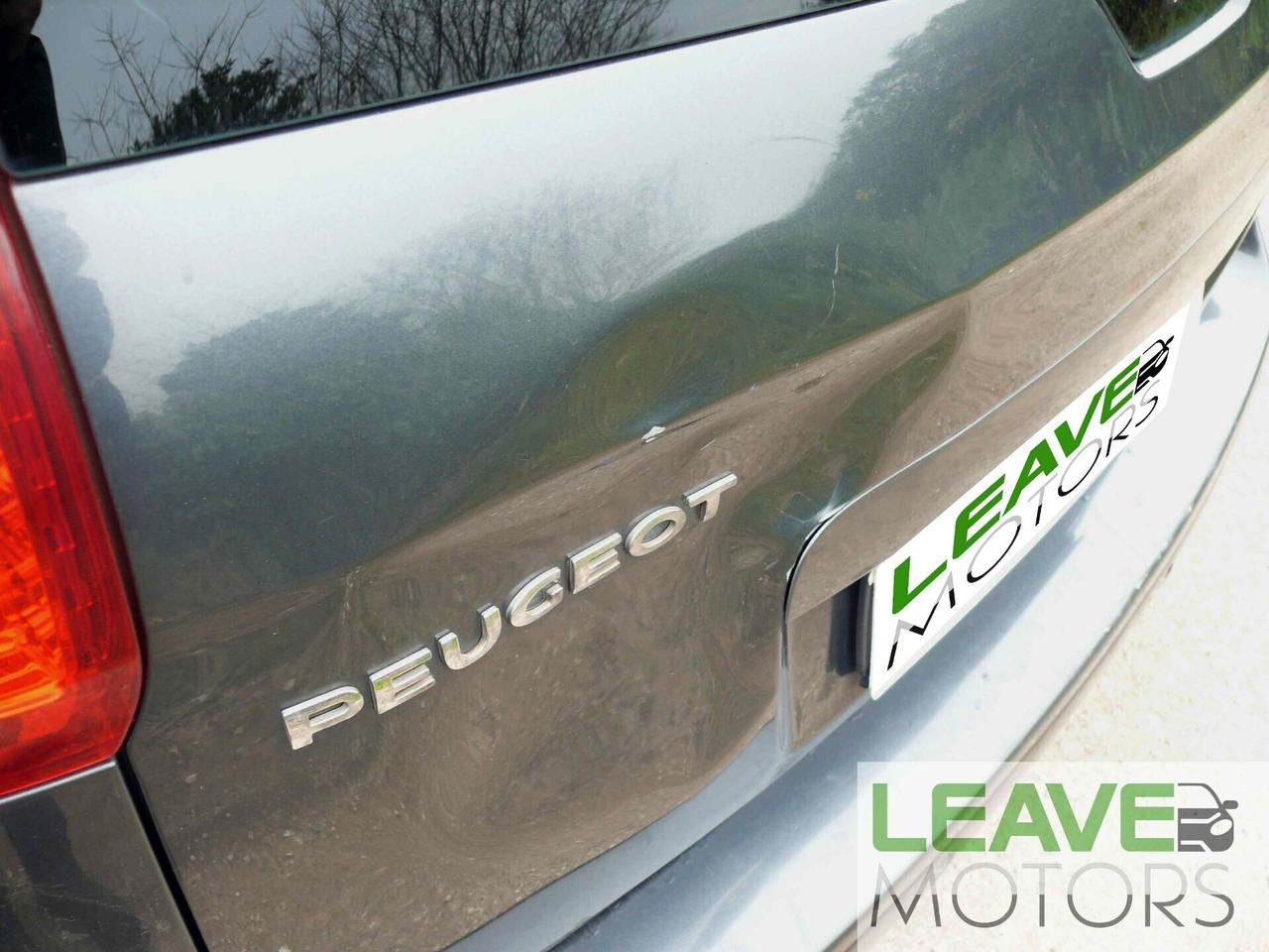 Peugeot 5008 2.0 HDi 150CV Féline (M1468)