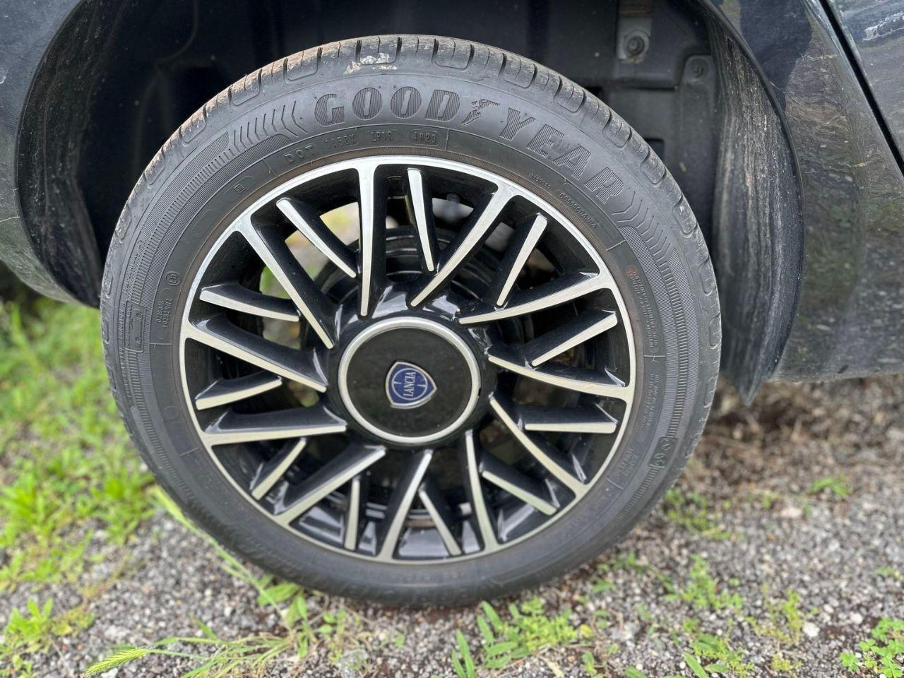 LANCIA Ypsilon III 2021 - Ypsilon 1.0 firefly hybrid Platino s&s 70cv