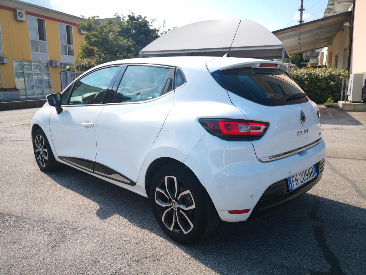 Renault Clio dCi 8V 90CV EDC Start&Stop 5 porte Energy Intens