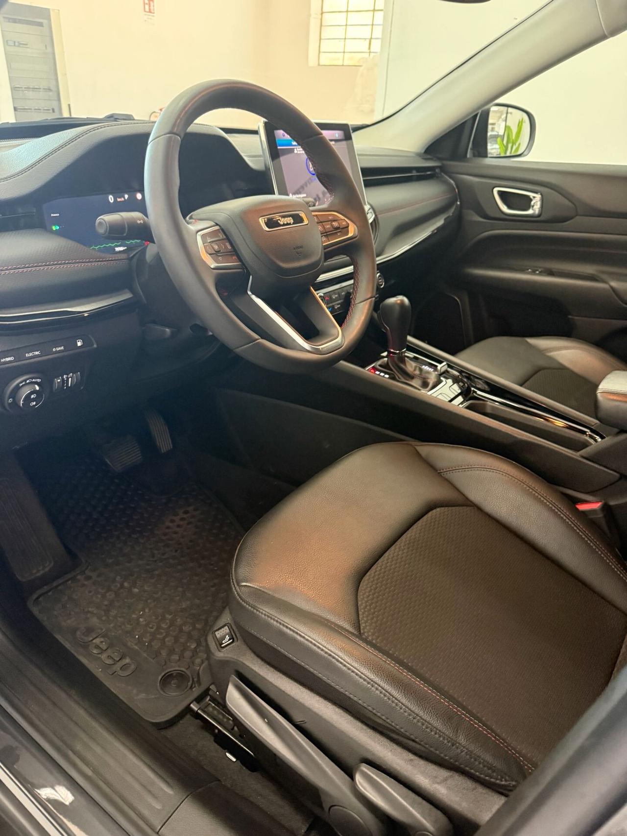 Jeep Compass 1.3 Turbo T4 240 CV PHEV AT6 4xe Trailhawk