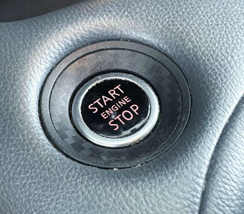 Nissan Juke 1.0 DIG-T 114 CV N-Connecta