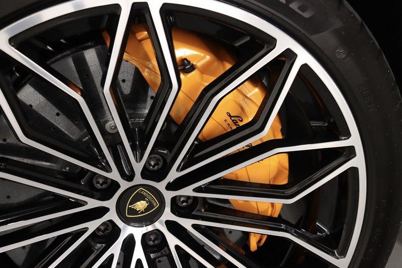 Lamborghini Urus 4.0 SE