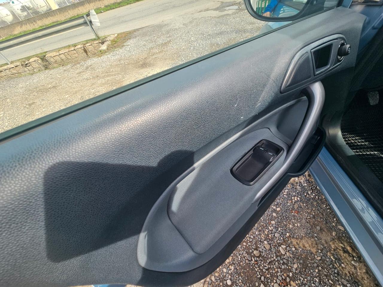 Ford Fiesta 1.4 TDCi 5p. Titanium