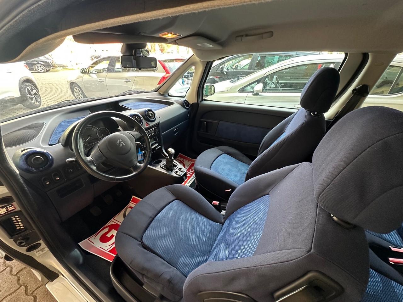 Peugeot 1007 1.4 HDi Trendy