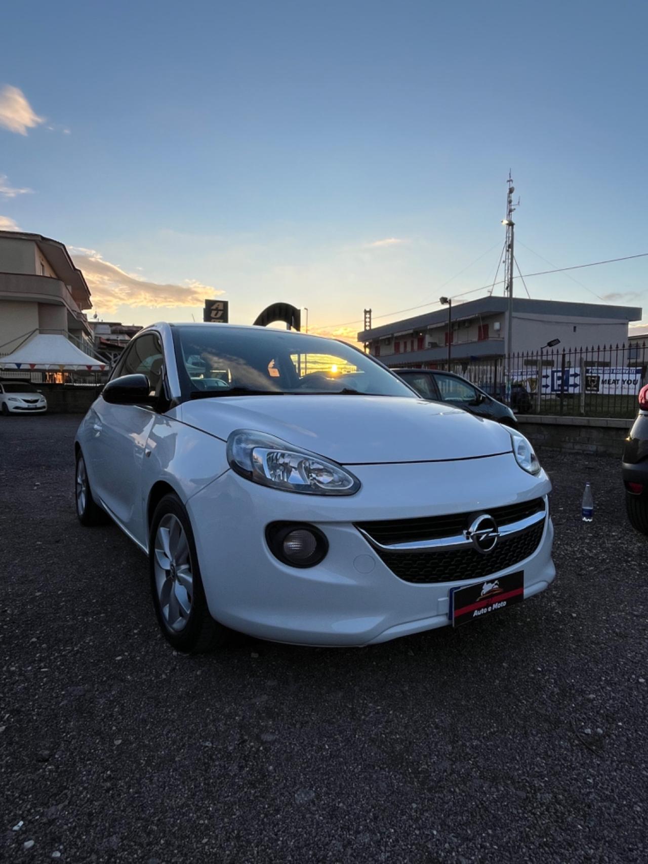 Opel adam