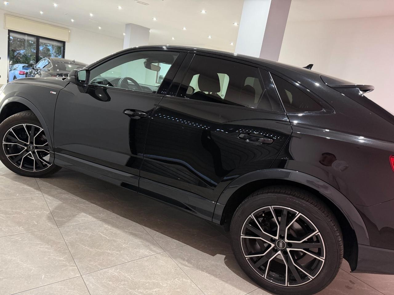 Audi Q3 35 TFSI S tronic line edition