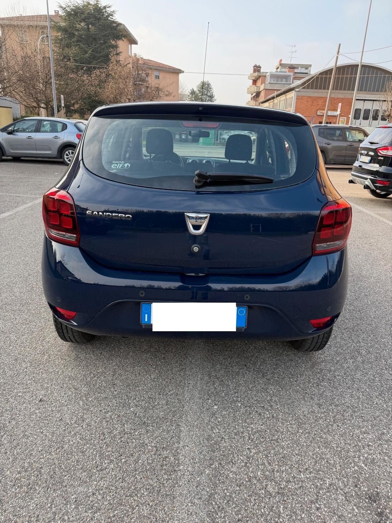 Dacia Sandero 1.5 dci - NEOP. - NAV. - 12 MESI DI GARANZIA -