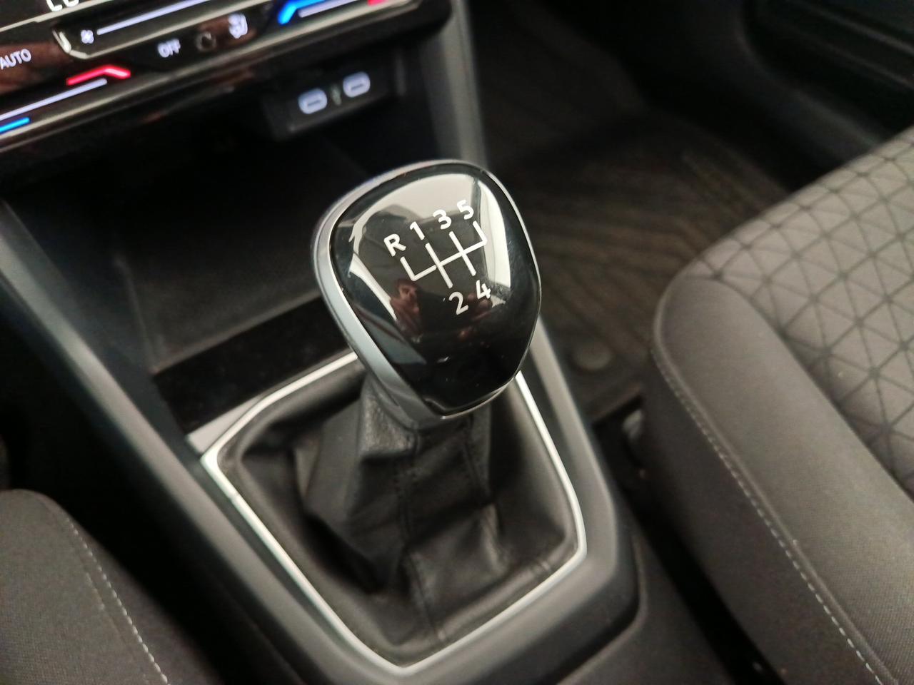 VOLKSWAGEN T-Cross - T-Cross 1.0 TSI Sport
