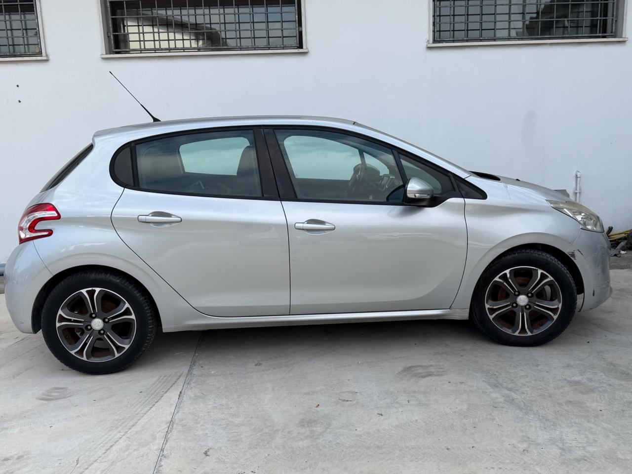 Peugeot 208 1.4 VTi 95 CV 5p. GPL MOTORE ROTTO