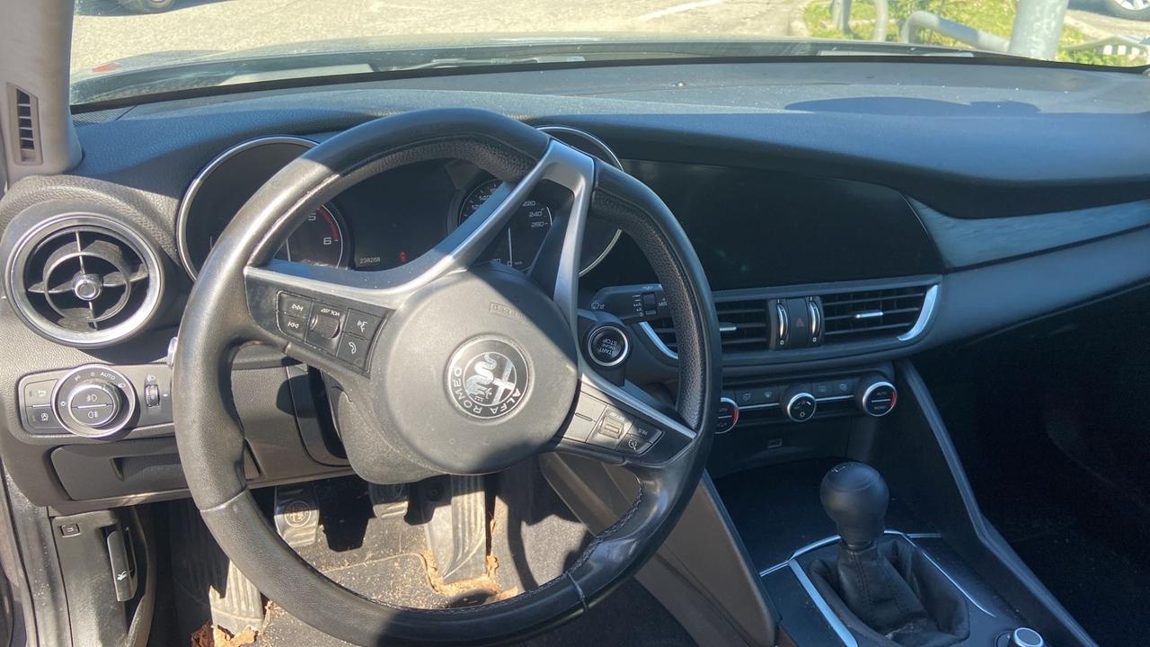 Alfa Romeo Giulia 2.2 Turbodiesel 150 CV Super