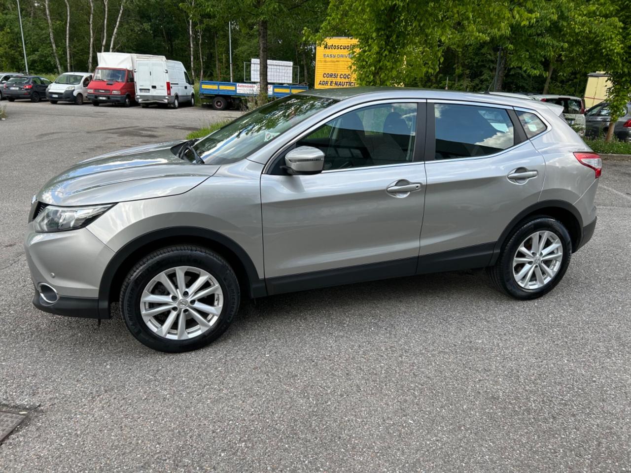 Nissan Qashqai 1.5 dCi Visia