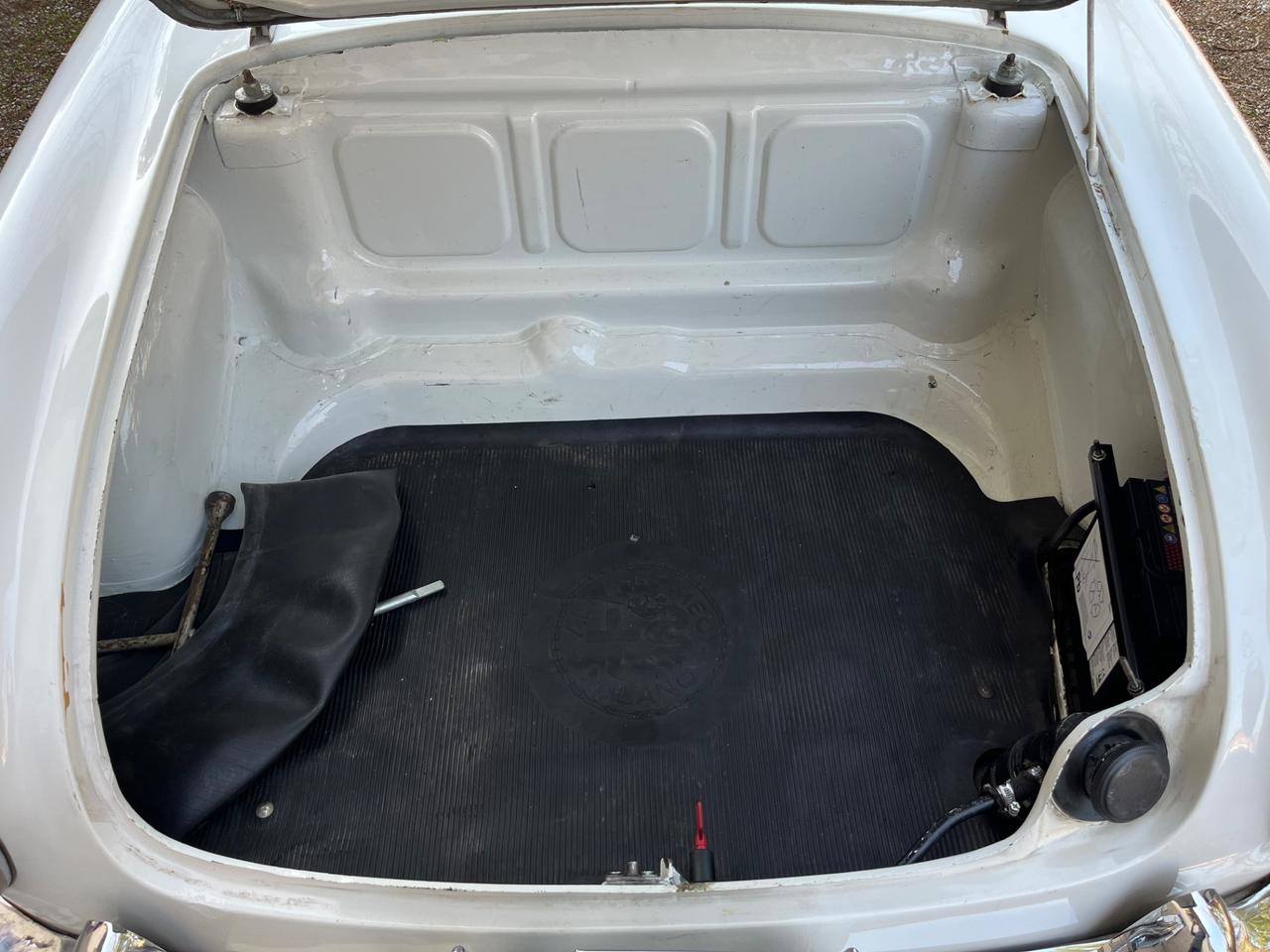 Alfa Romeo Giulia Spider