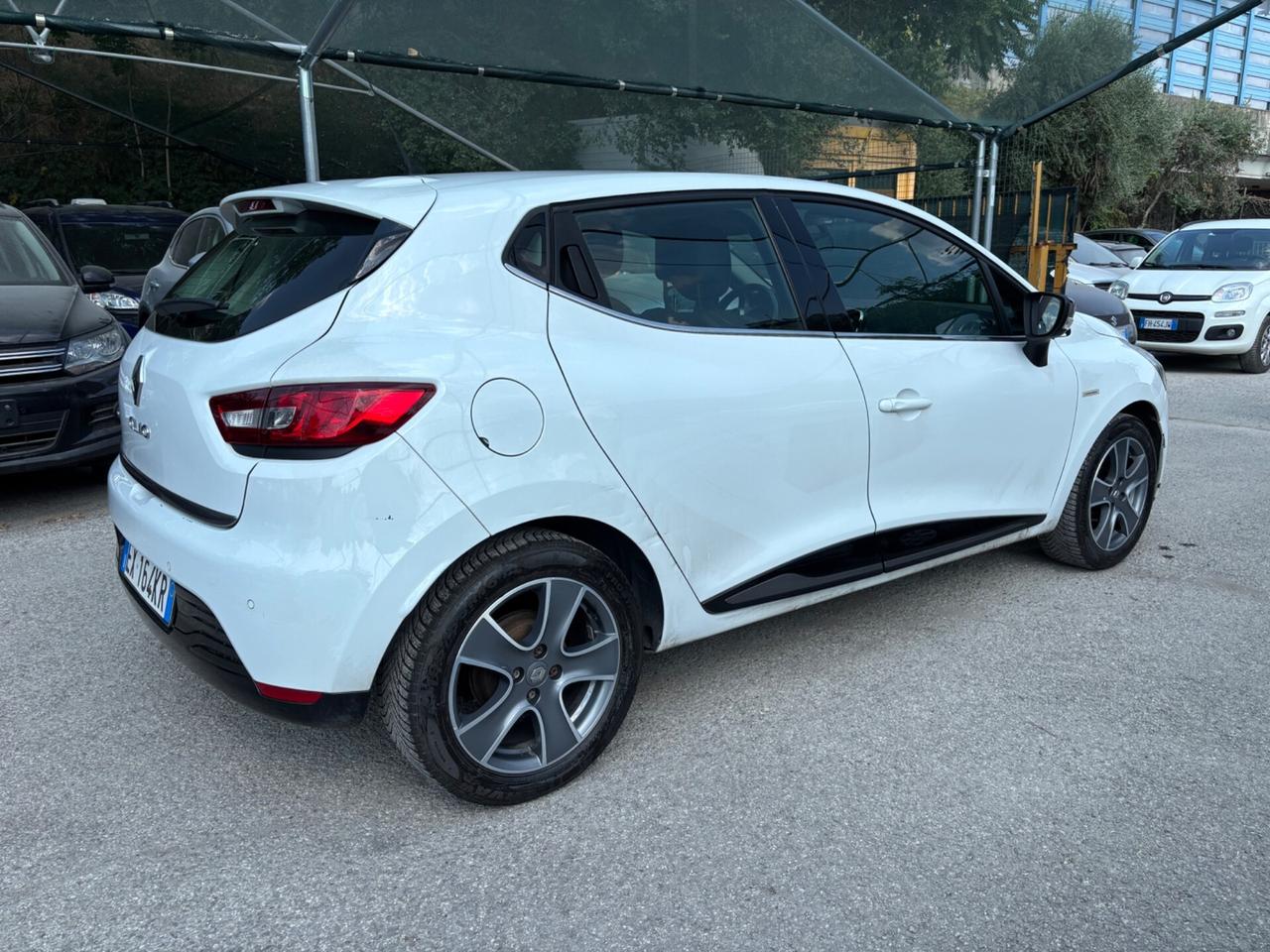 Renault Clio 1.2 75CV 5 porte Costume National
